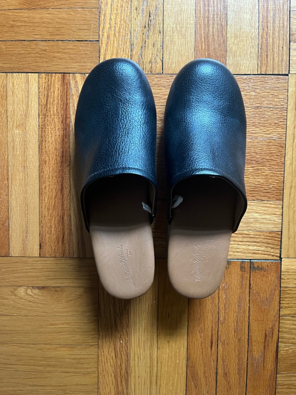 Universal Thread Clogs